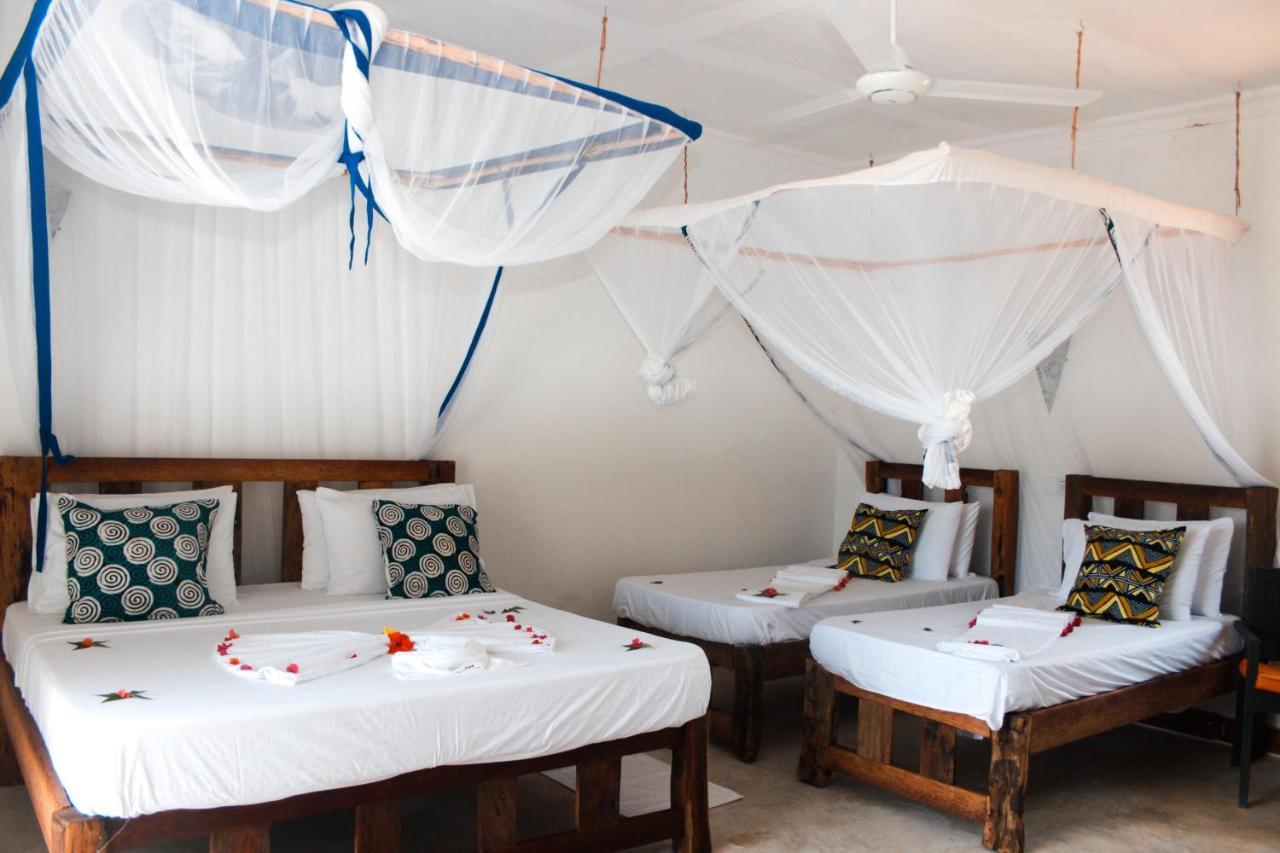 Zanzibar Kusini Beach Bungalows Hotel Кизимкази Екстериор снимка
