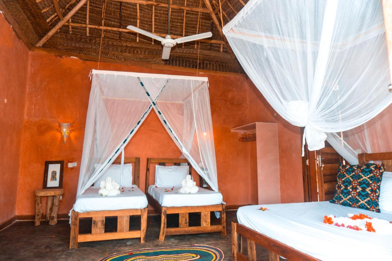 Zanzibar Kusini Beach Bungalows Hotel Кизимкази Екстериор снимка