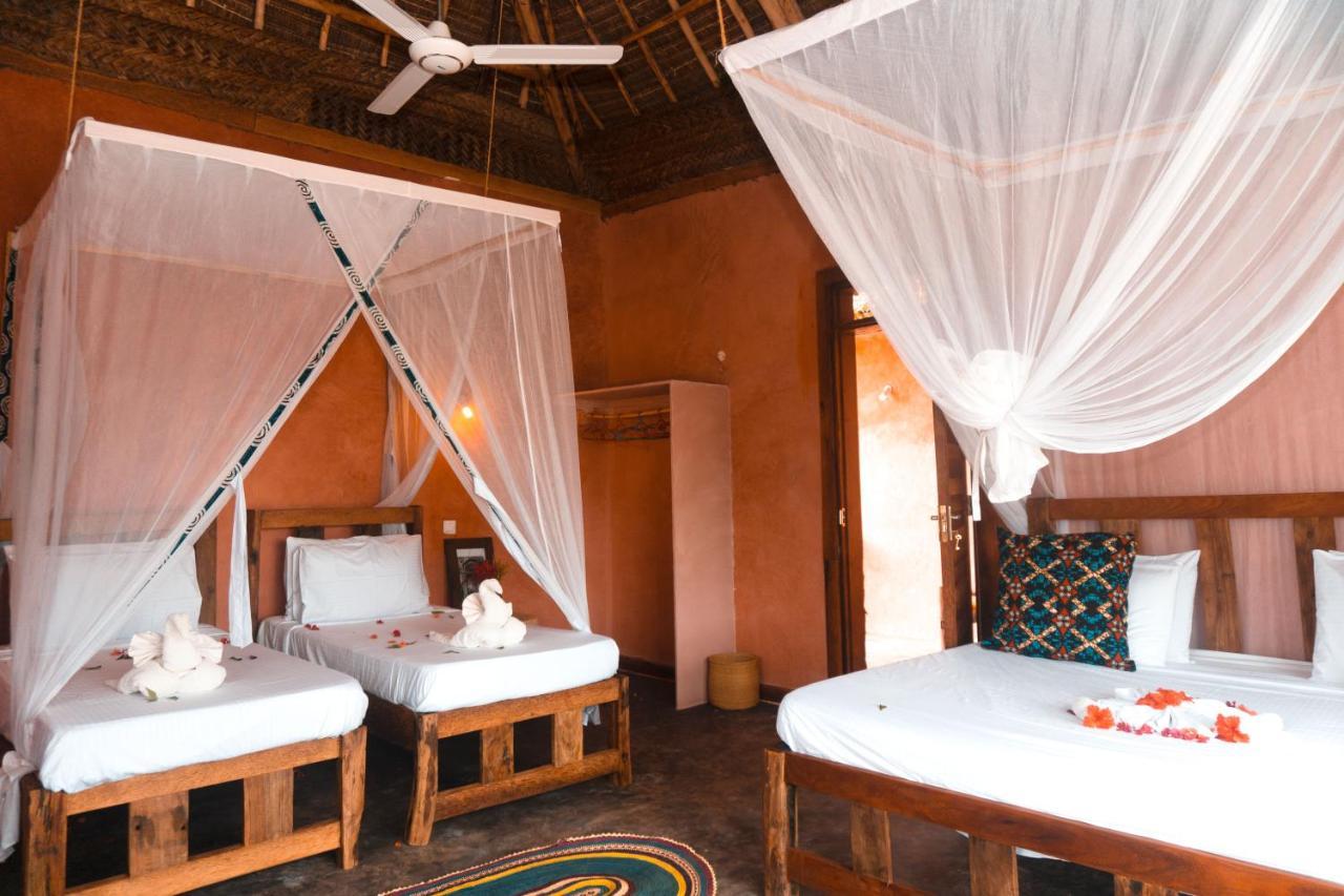 Zanzibar Kusini Beach Bungalows Hotel Кизимкази Екстериор снимка