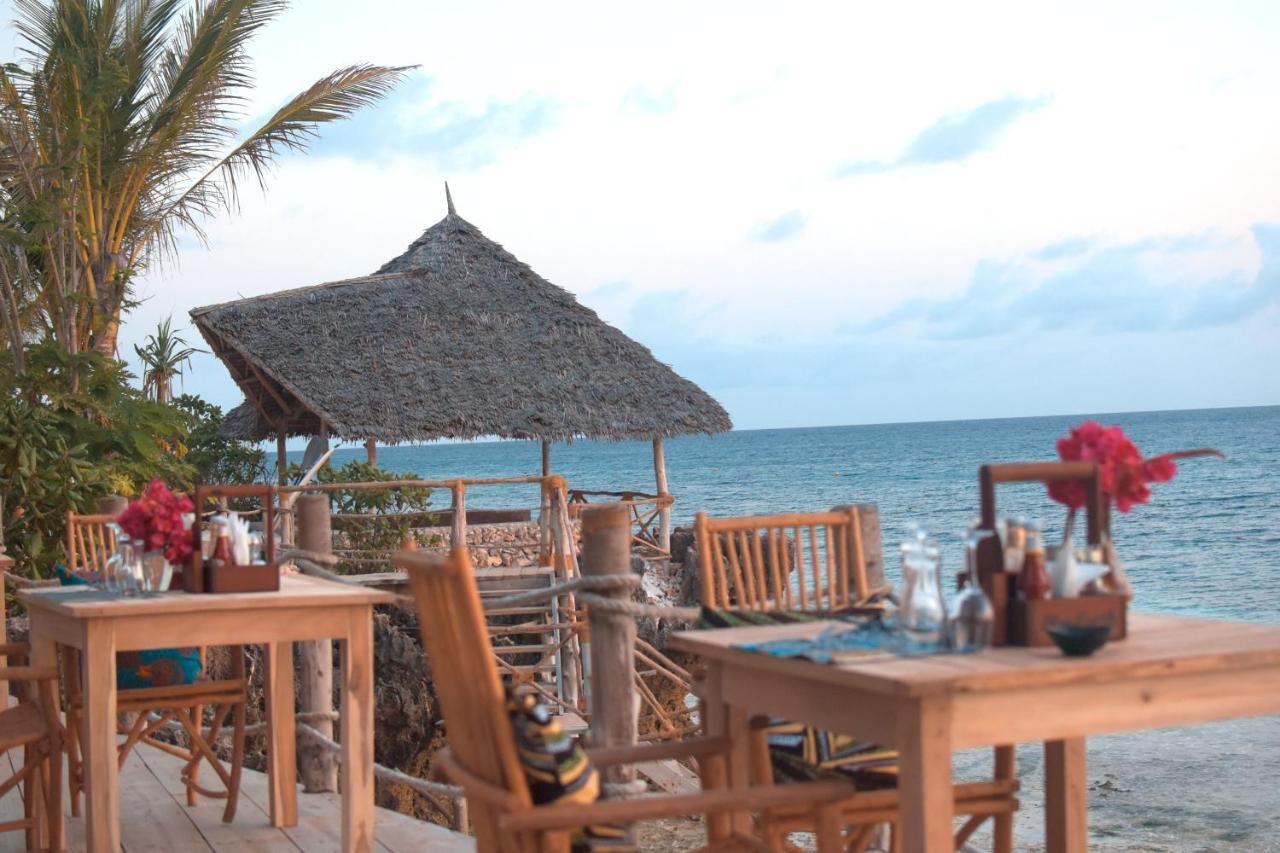 Zanzibar Kusini Beach Bungalows Hotel Кизимкази Екстериор снимка